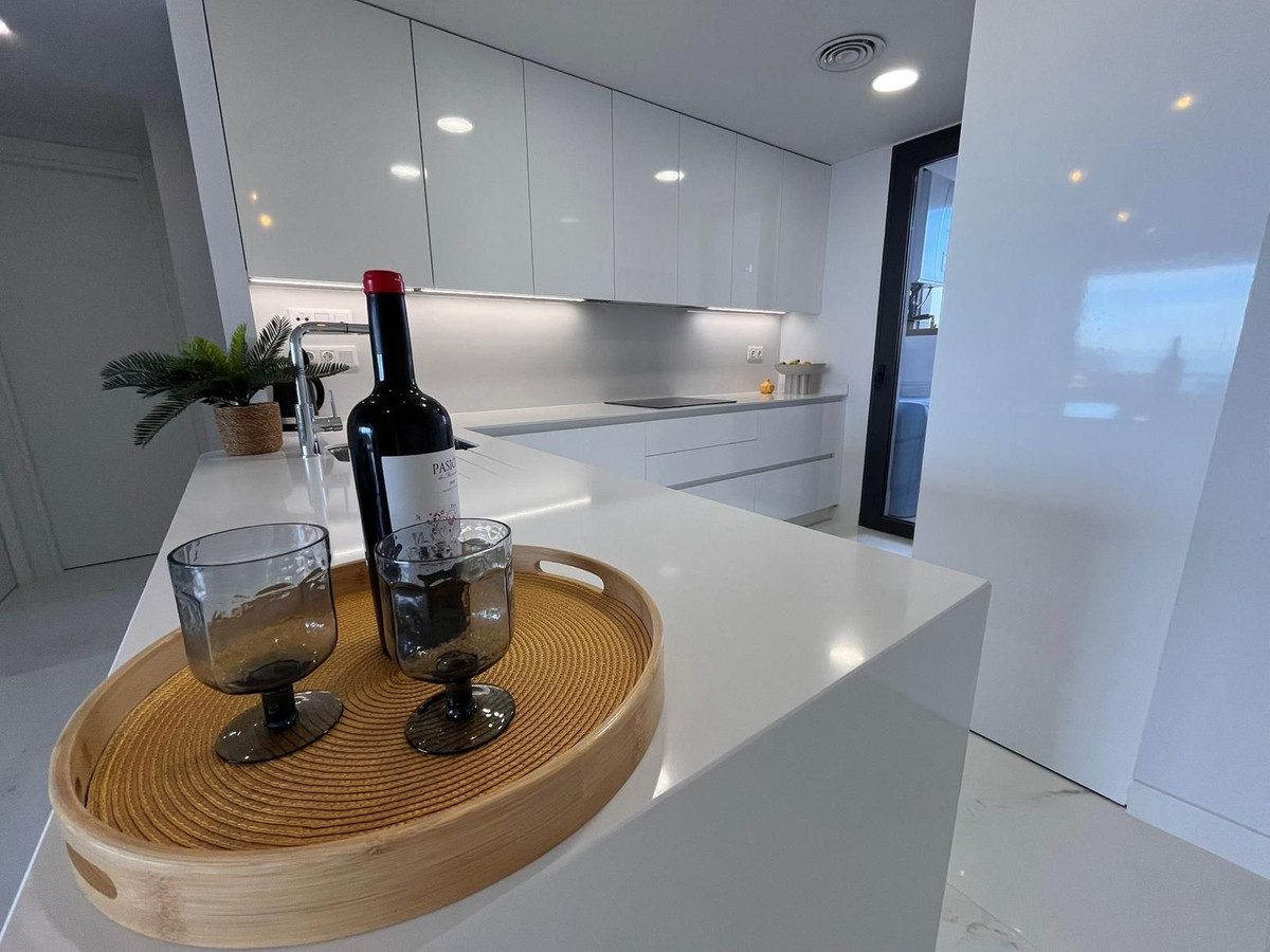 Se vende Apartamento Planta Media de 3 dormitorios en Costa Blanca, Alicante, España