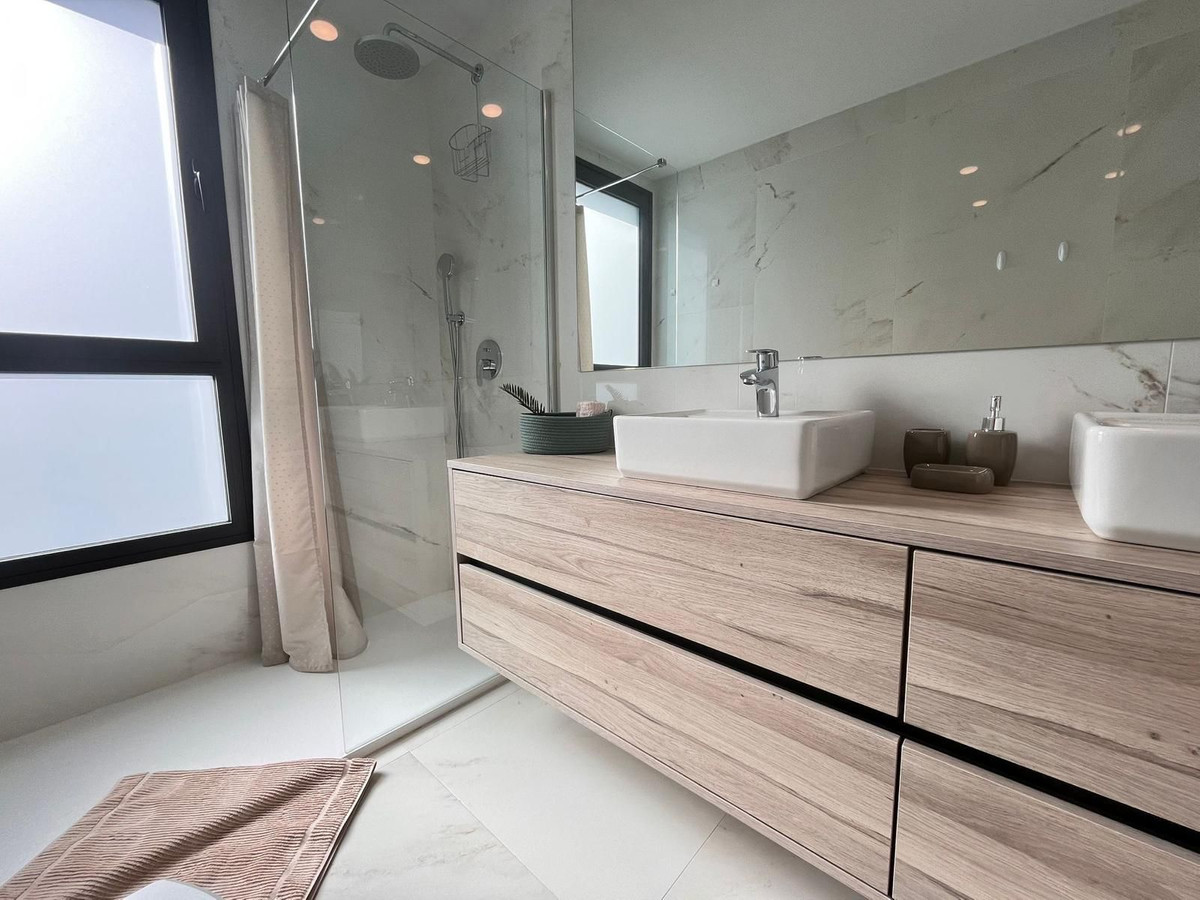 Se vende Apartamento Planta Media de 3 dormitorios en Costa Blanca, Alicante, España