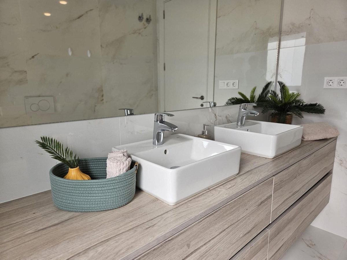 Se vende Apartamento Planta Media de 3 dormitorios en Costa Blanca, Alicante, España