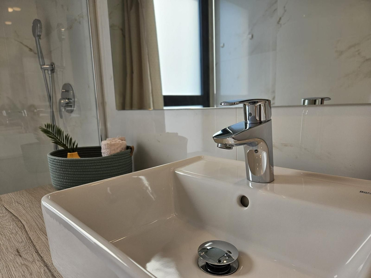 Se vende Apartamento Planta Media de 3 dormitorios en Costa Blanca, Alicante, España