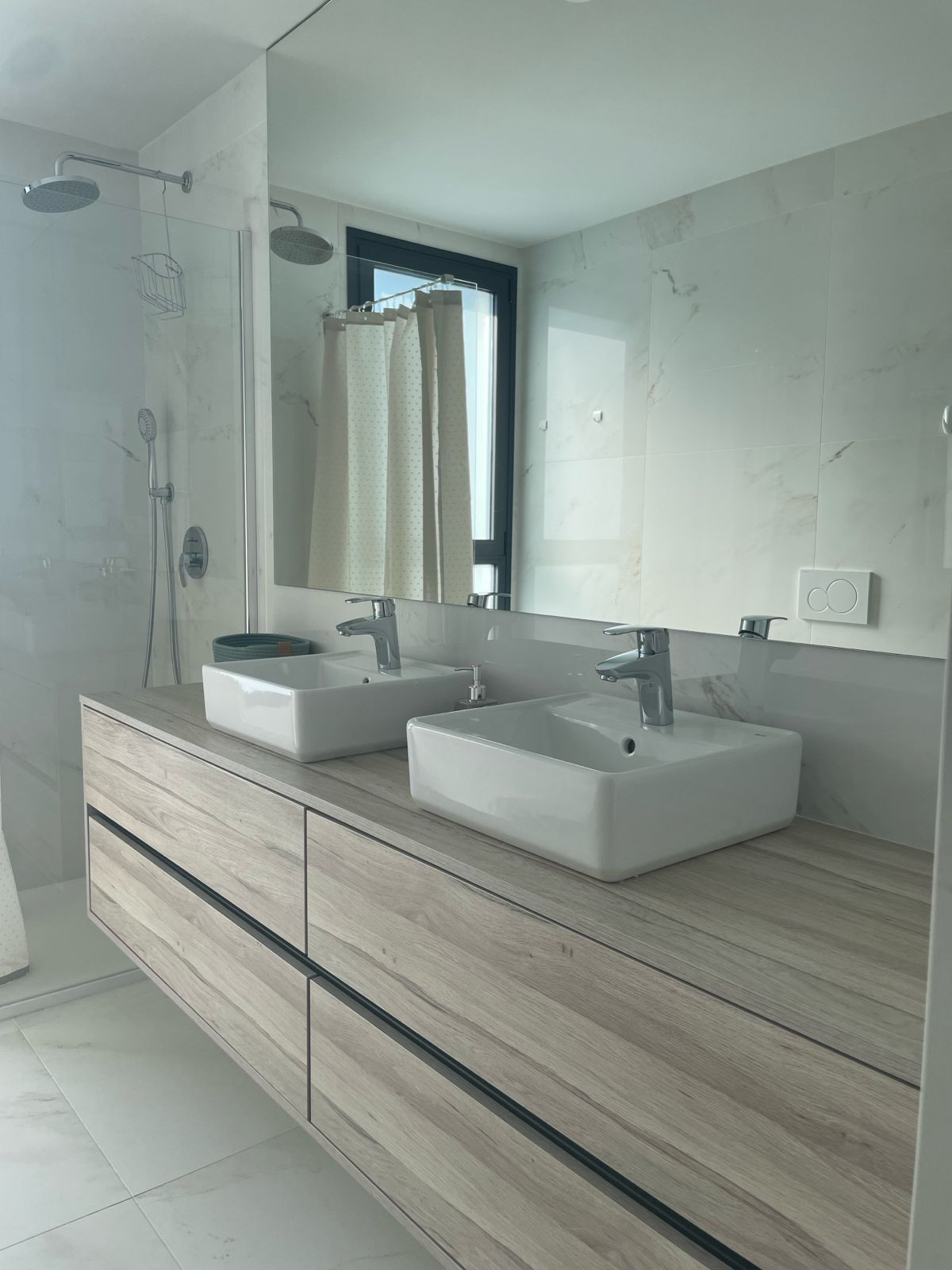 Se vende Apartamento Planta Media de 3 dormitorios en Costa Blanca, Alicante, España