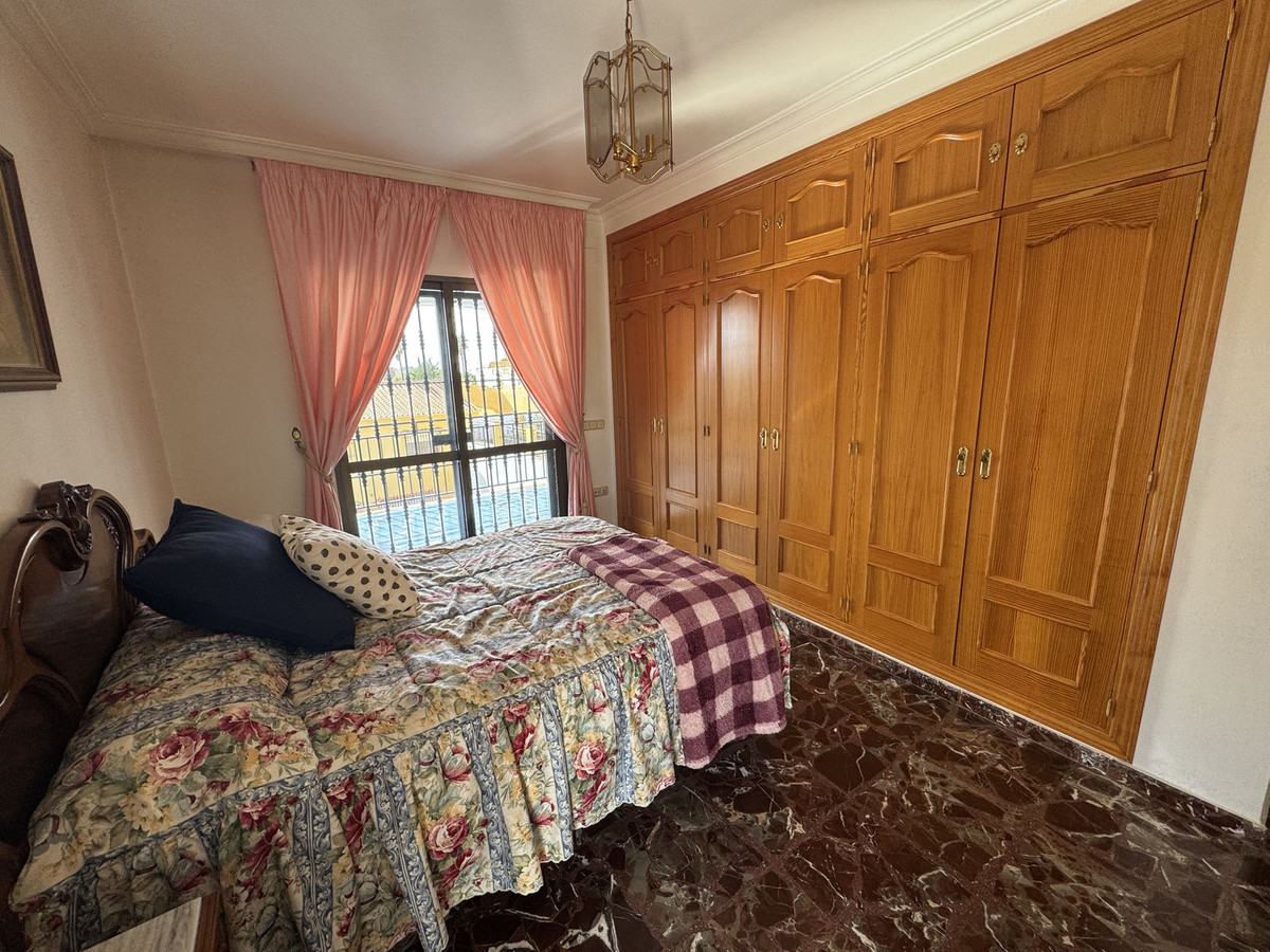Se vende Villa - Chalet de 7 dormitorios en Costa Del Sol East, Málaga, España