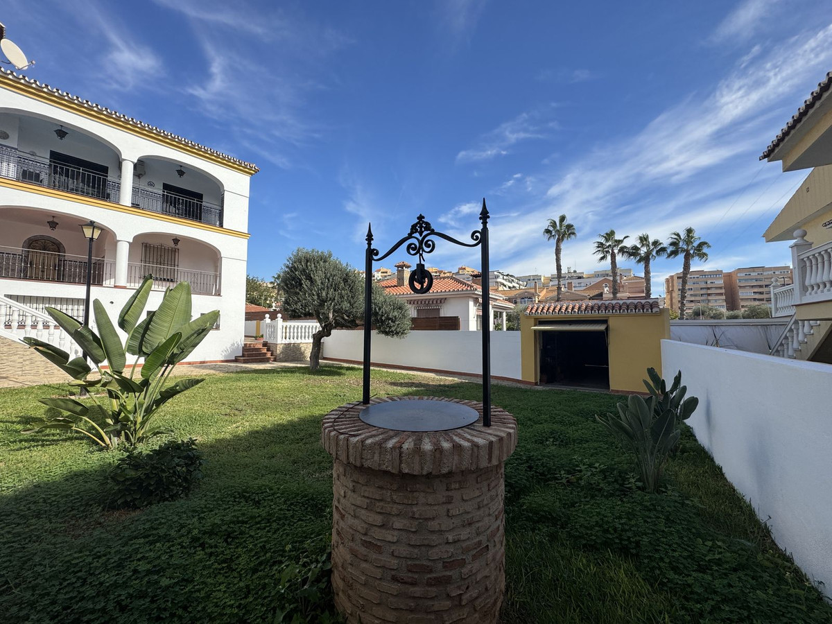 Se vende Villa - Chalet de 7 dormitorios en Costa Del Sol East, Málaga, España