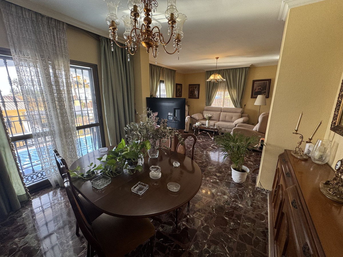 Se vende Villa - Chalet de 7 dormitorios en Costa Del Sol East, Málaga, España