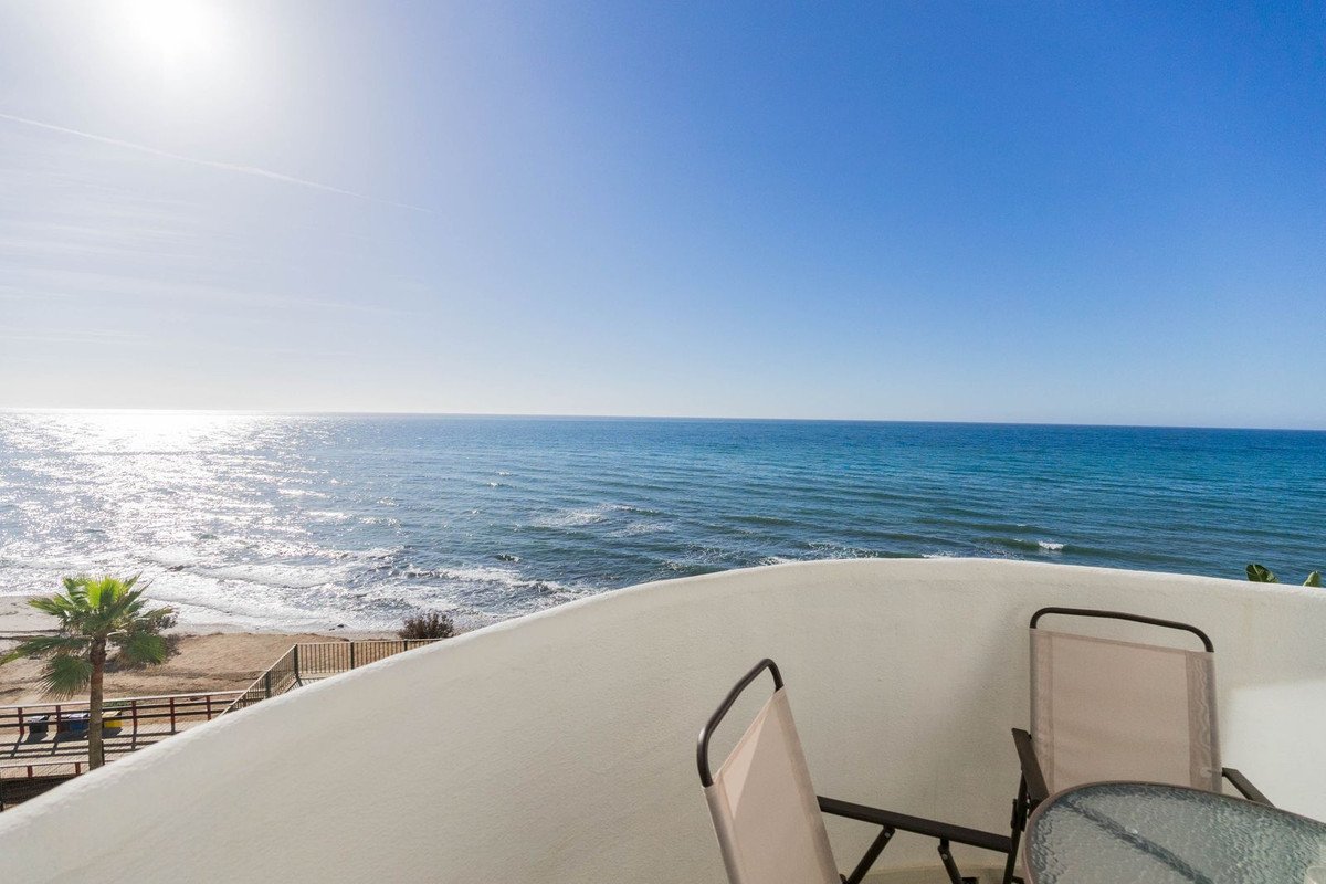 1 Bed Apartment for sale in Calahonda Costa Del Sol, Málaga, Spain