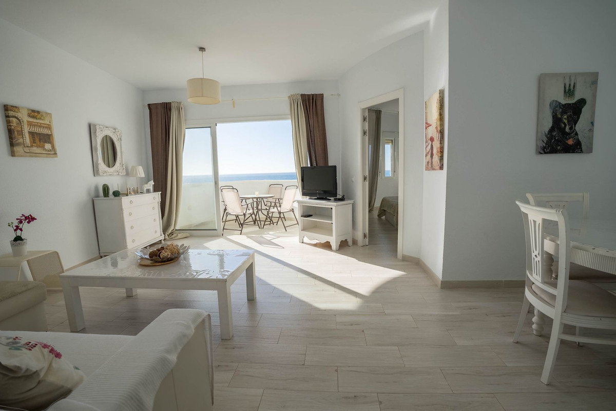 1 Bed Apartment for sale in Calahonda Costa Del Sol, Málaga, Spain