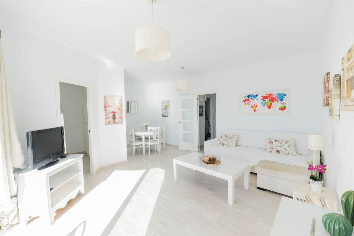 1 Bed Apartment for sale in Calahonda Costa Del Sol, Málaga, Spain