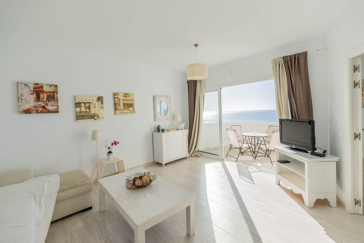 1 Bed Apartment for sale in Calahonda Costa Del Sol, Málaga, Spain