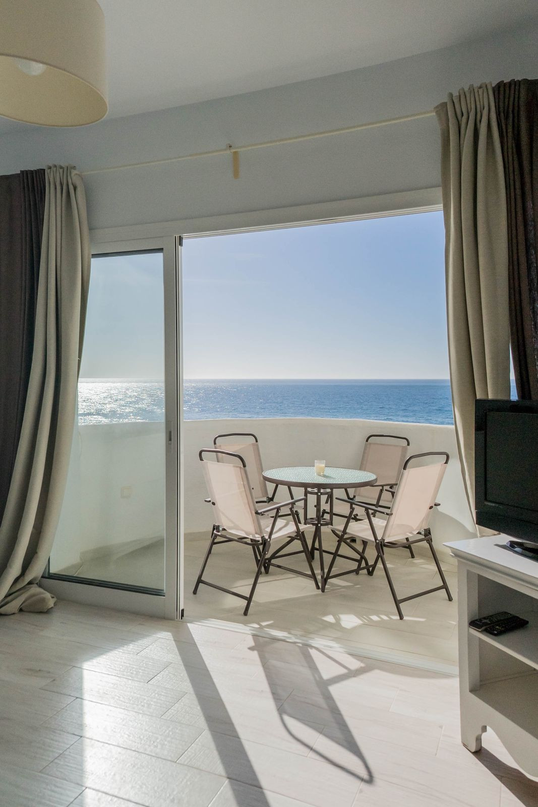 1 Bed Apartment for sale in Calahonda Costa Del Sol, Málaga, Spain