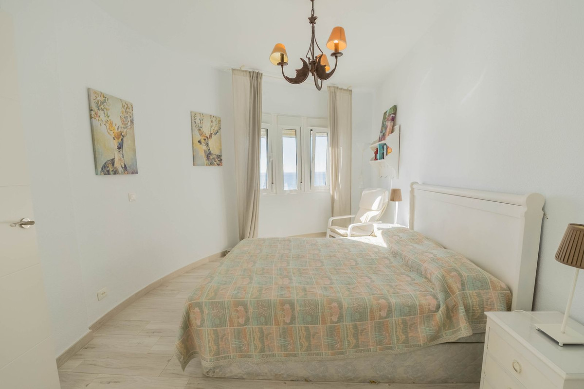1 Bed Apartment for sale in Calahonda Costa Del Sol, Málaga, Spain