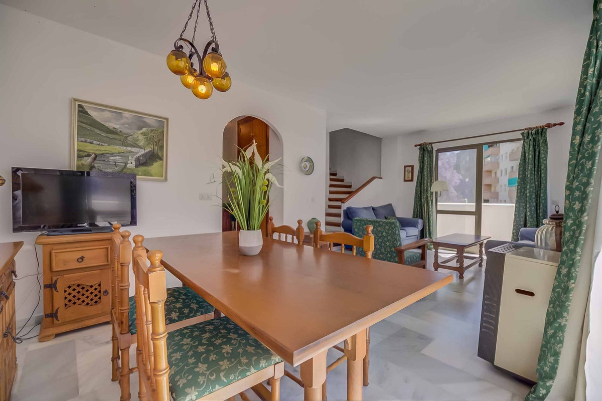 2 Bed Apartment for sale in Fuengirola Costa Del Sol, Málaga, Spain