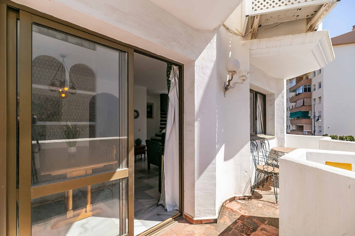 2 Bed Apartment for sale in Fuengirola Costa Del Sol, Málaga, Spain