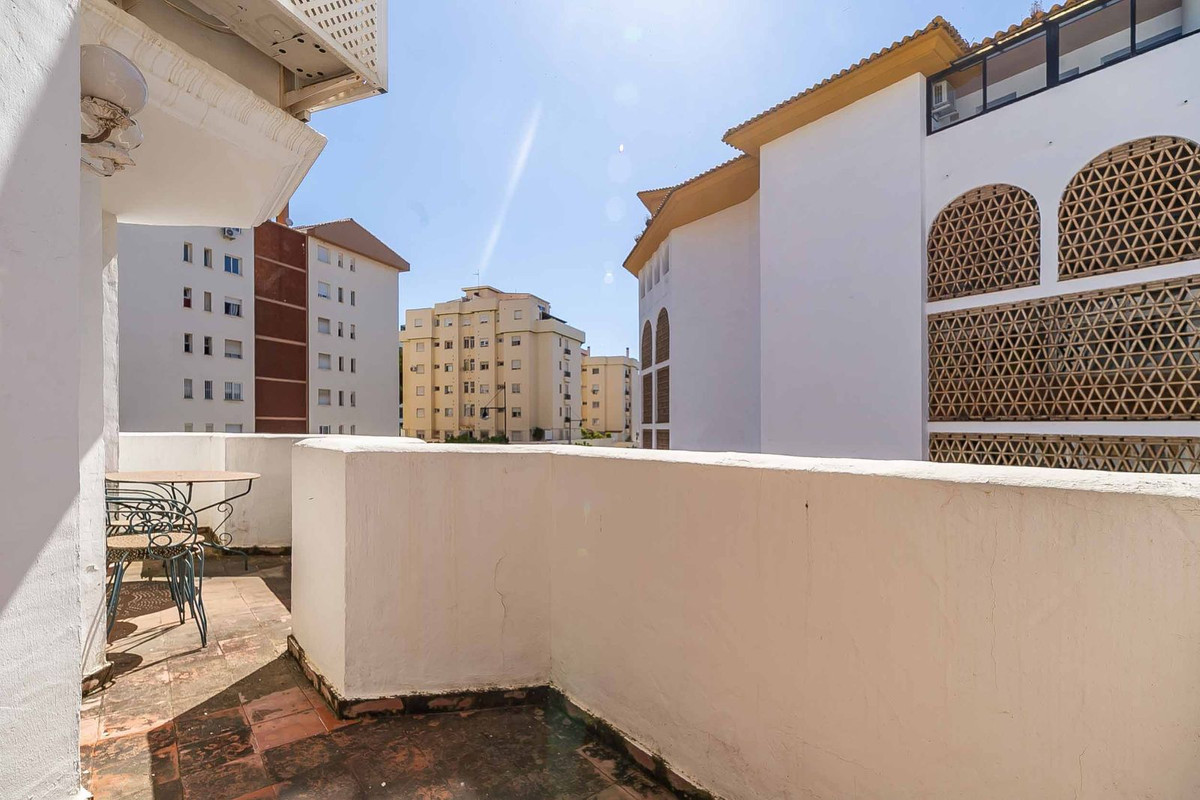 2 Bed Apartment for sale in Fuengirola Costa Del Sol, Málaga, Spain