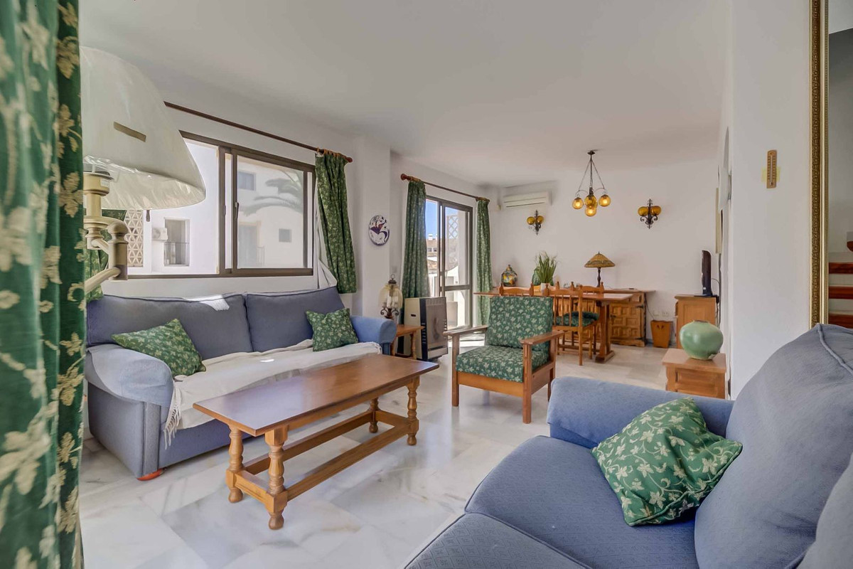 2 Bed Apartment for sale in Fuengirola Costa Del Sol, Málaga, Spain
