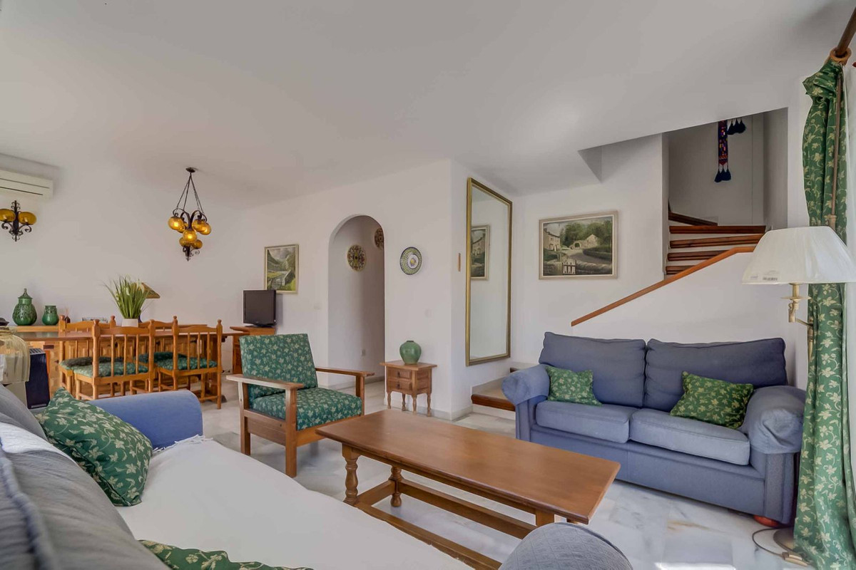 2 Bed Apartment for sale in Fuengirola Costa Del Sol, Málaga, Spain