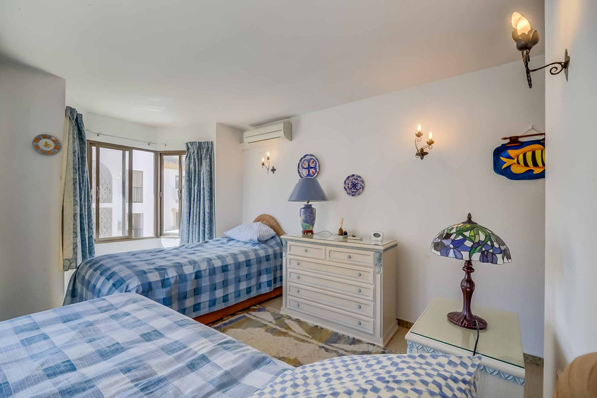 2 Bed Apartment for sale in Fuengirola Costa Del Sol, Málaga, Spain