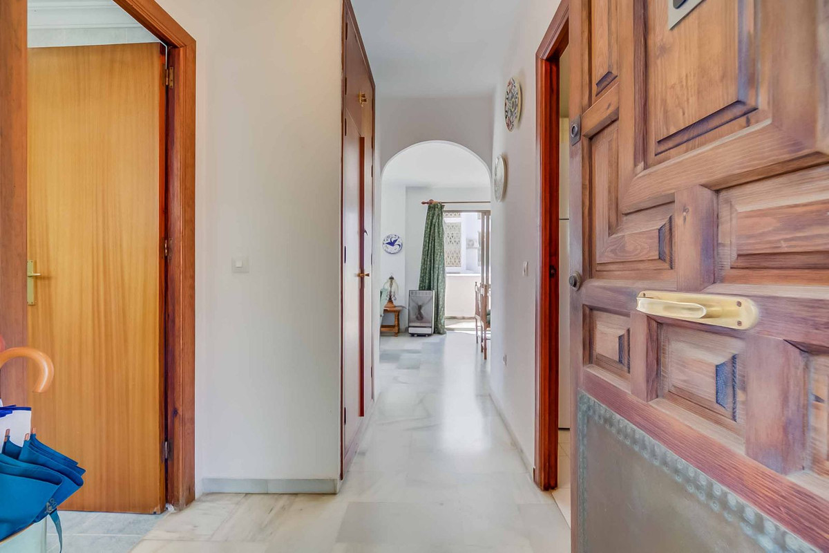 2 Bed Apartment for sale in Fuengirola Costa Del Sol, Málaga, Spain