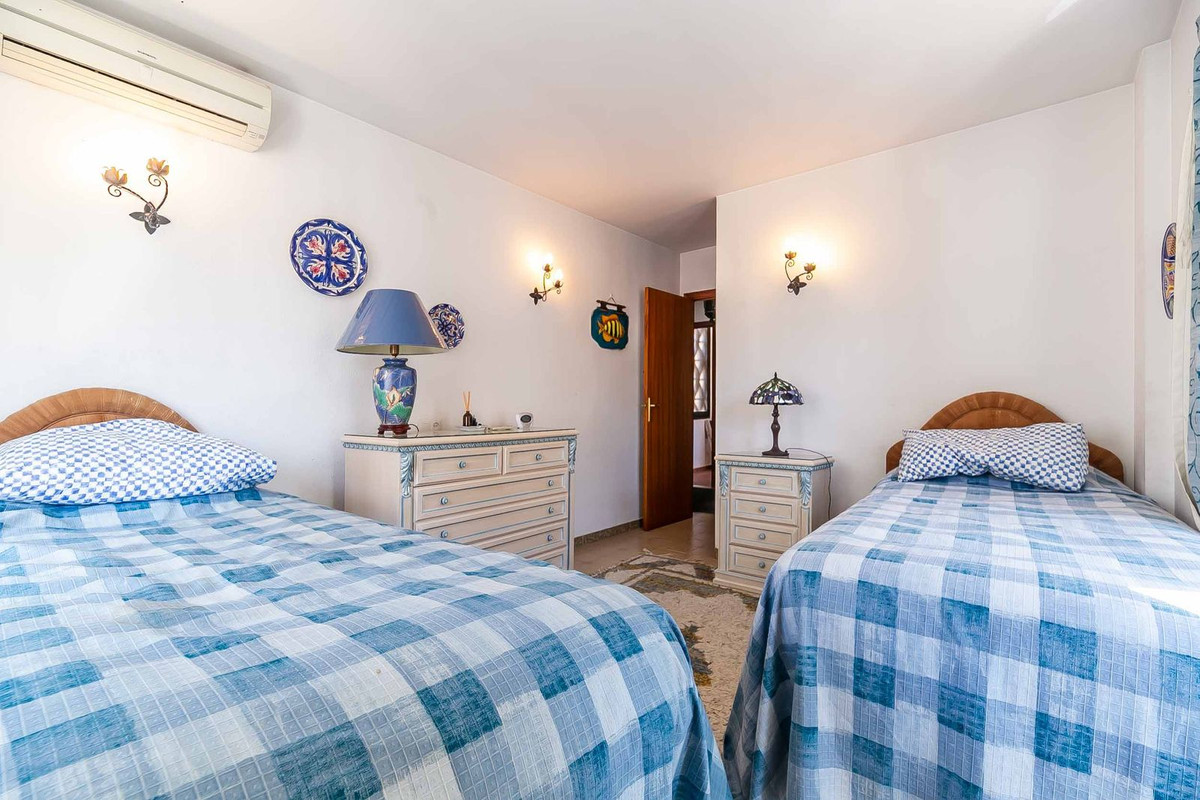 2 Bed Apartment for sale in Fuengirola Costa Del Sol, Málaga, Spain