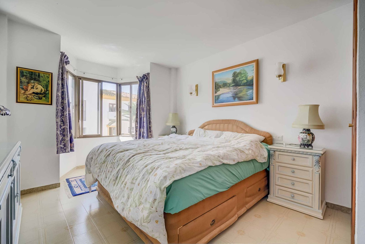 2 Bed Apartment for sale in Fuengirola Costa Del Sol, Málaga, Spain