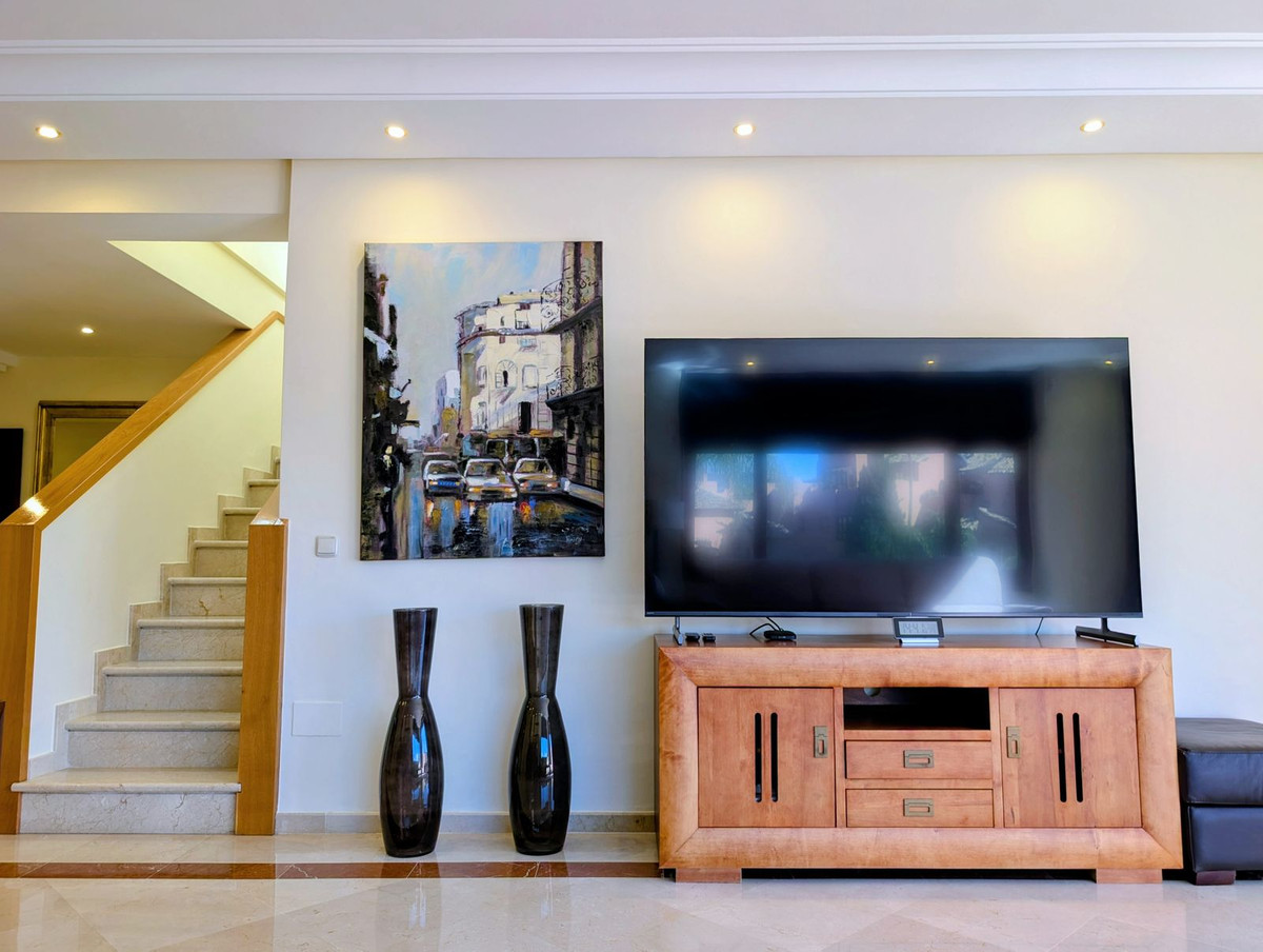 3 Bed Apartment for sale in New Golden Mile Costa Del Sol, Málaga, Spain