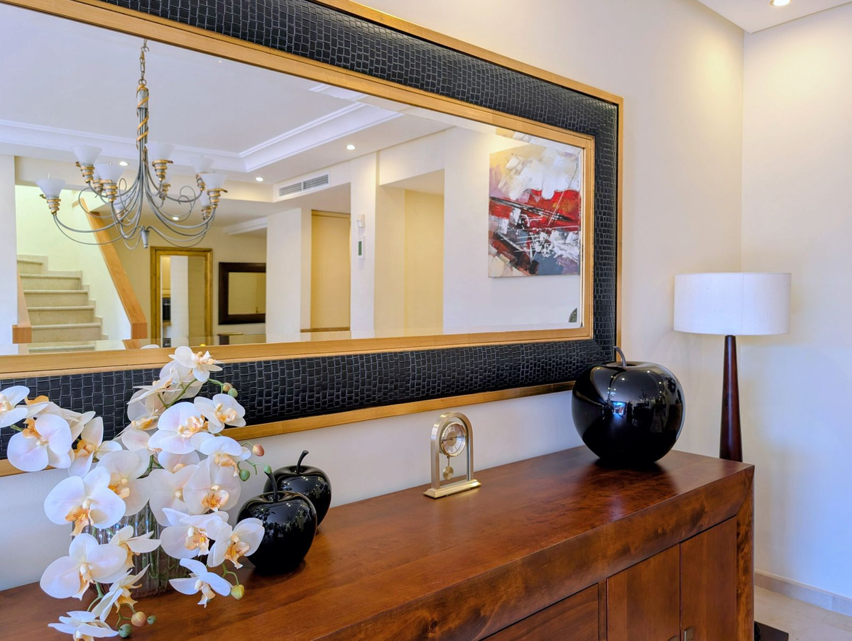 3 Bed Apartment for sale in New Golden Mile Costa Del Sol, Málaga, Spain