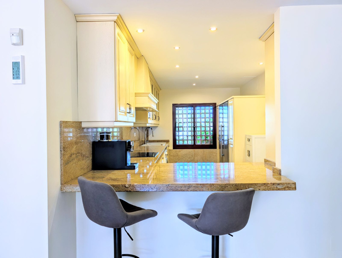 3 Bed Apartment for sale in New Golden Mile Costa Del Sol, Málaga, Spain