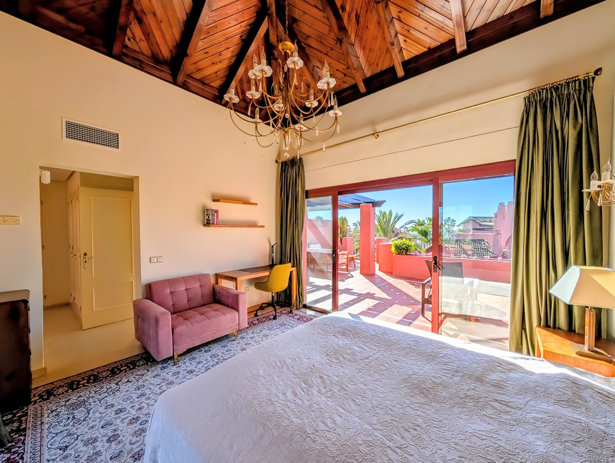 3 Bed Apartment for sale in New Golden Mile Costa Del Sol, Málaga, Spain