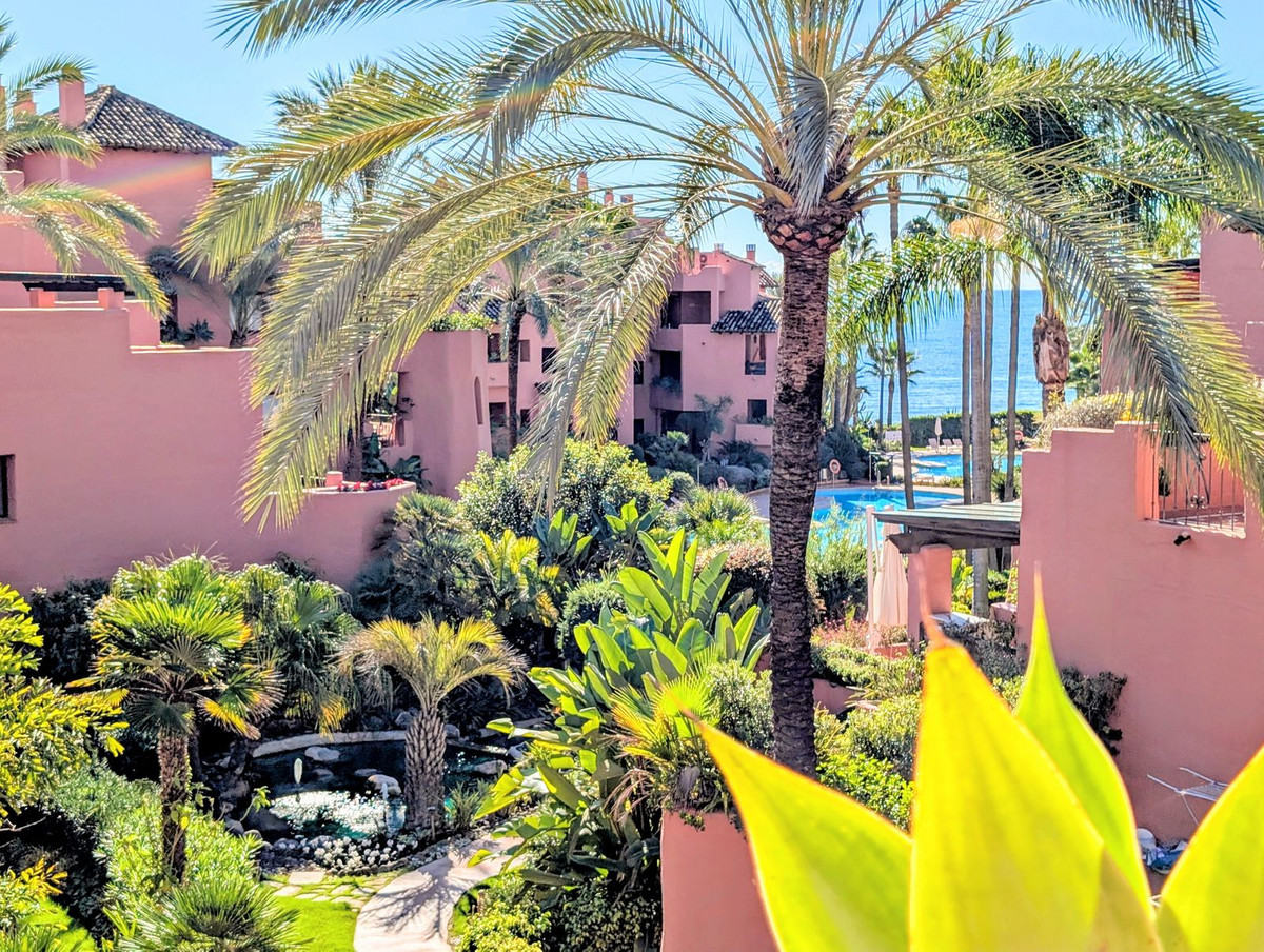 3 Bed Apartment for sale in New Golden Mile Costa Del Sol, Málaga, Spain