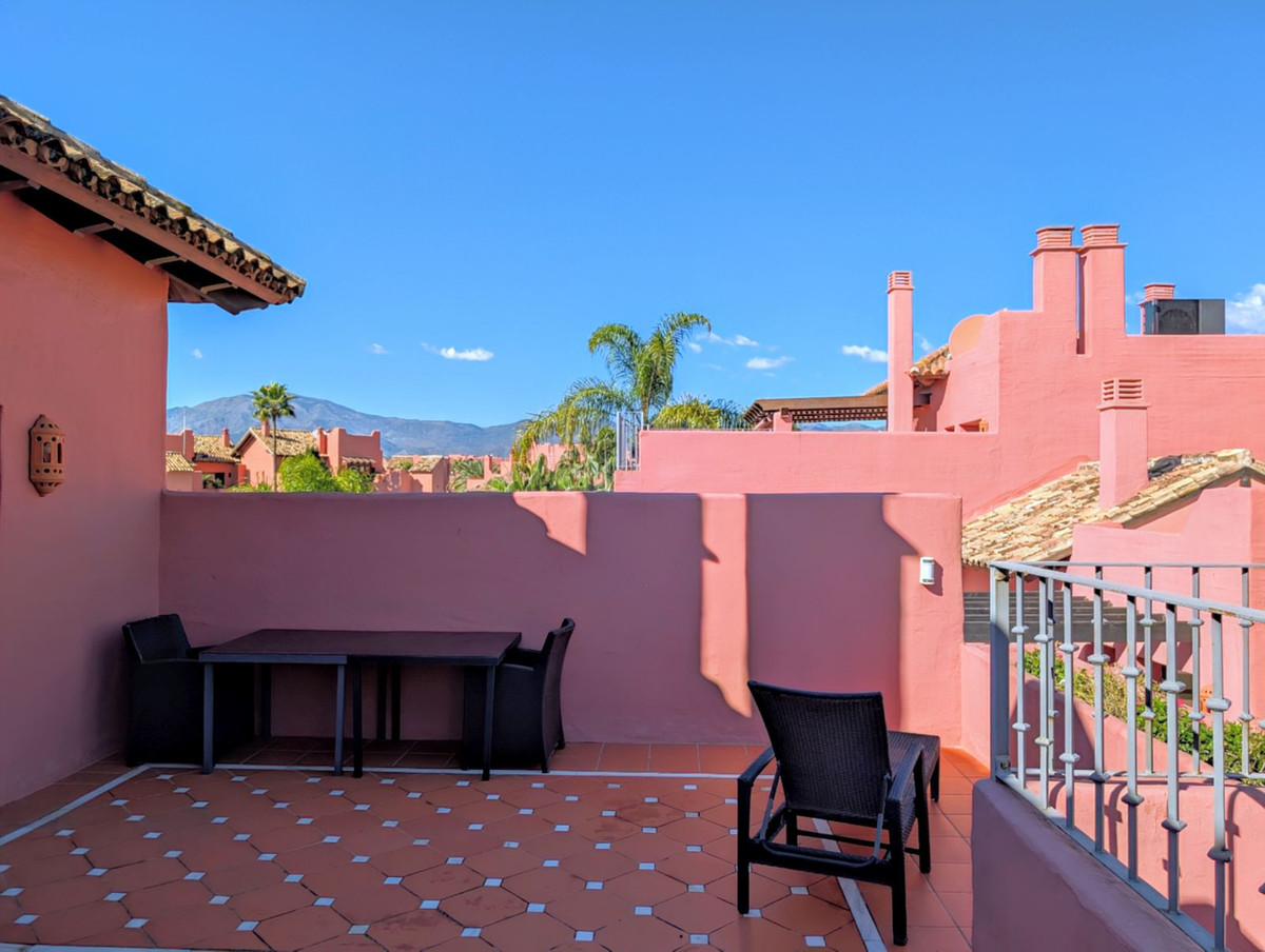 3 Bed Apartment for sale in New Golden Mile Costa Del Sol, Málaga, Spain