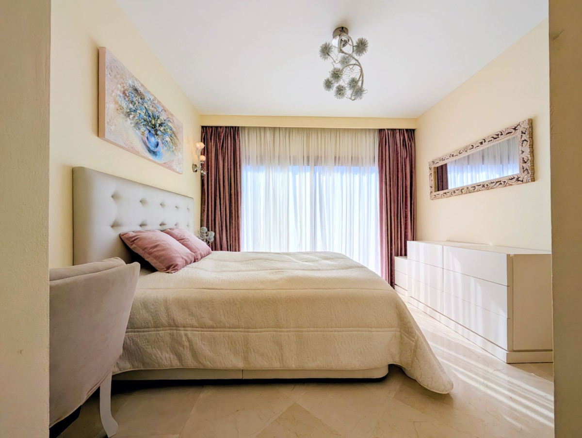 3 Bed Apartment for sale in New Golden Mile Costa Del Sol, Málaga, Spain