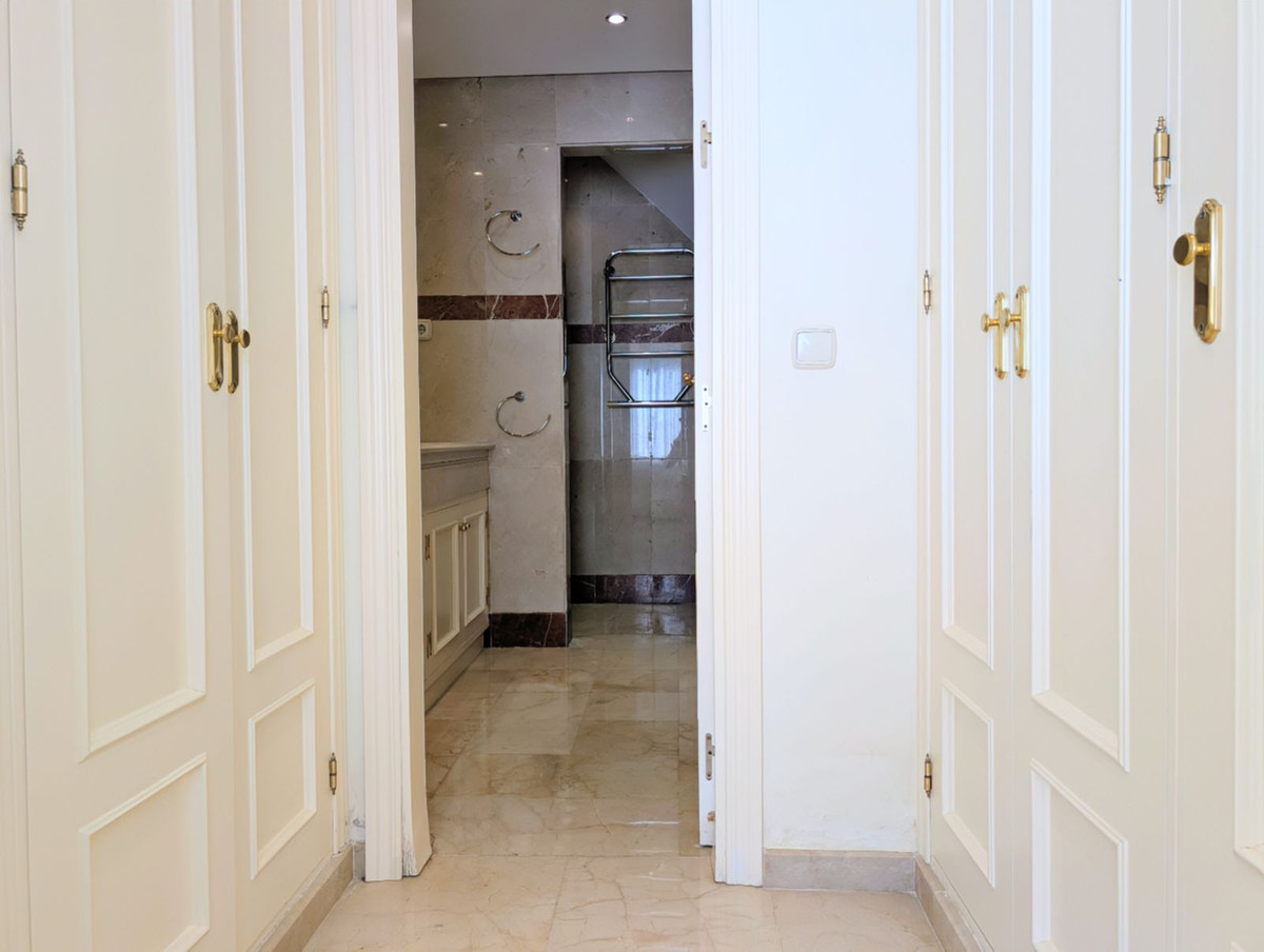 3 Bed Apartment for sale in New Golden Mile Costa Del Sol, Málaga, Spain