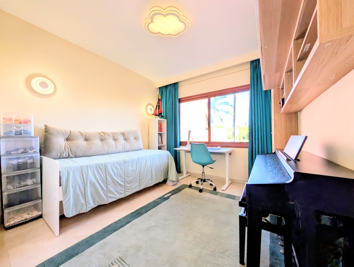 3 Bed Apartment for sale in New Golden Mile Costa Del Sol, Málaga, Spain