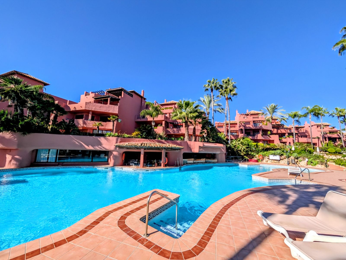 3 Bed Apartment for sale in New Golden Mile Costa Del Sol, Málaga, Spain