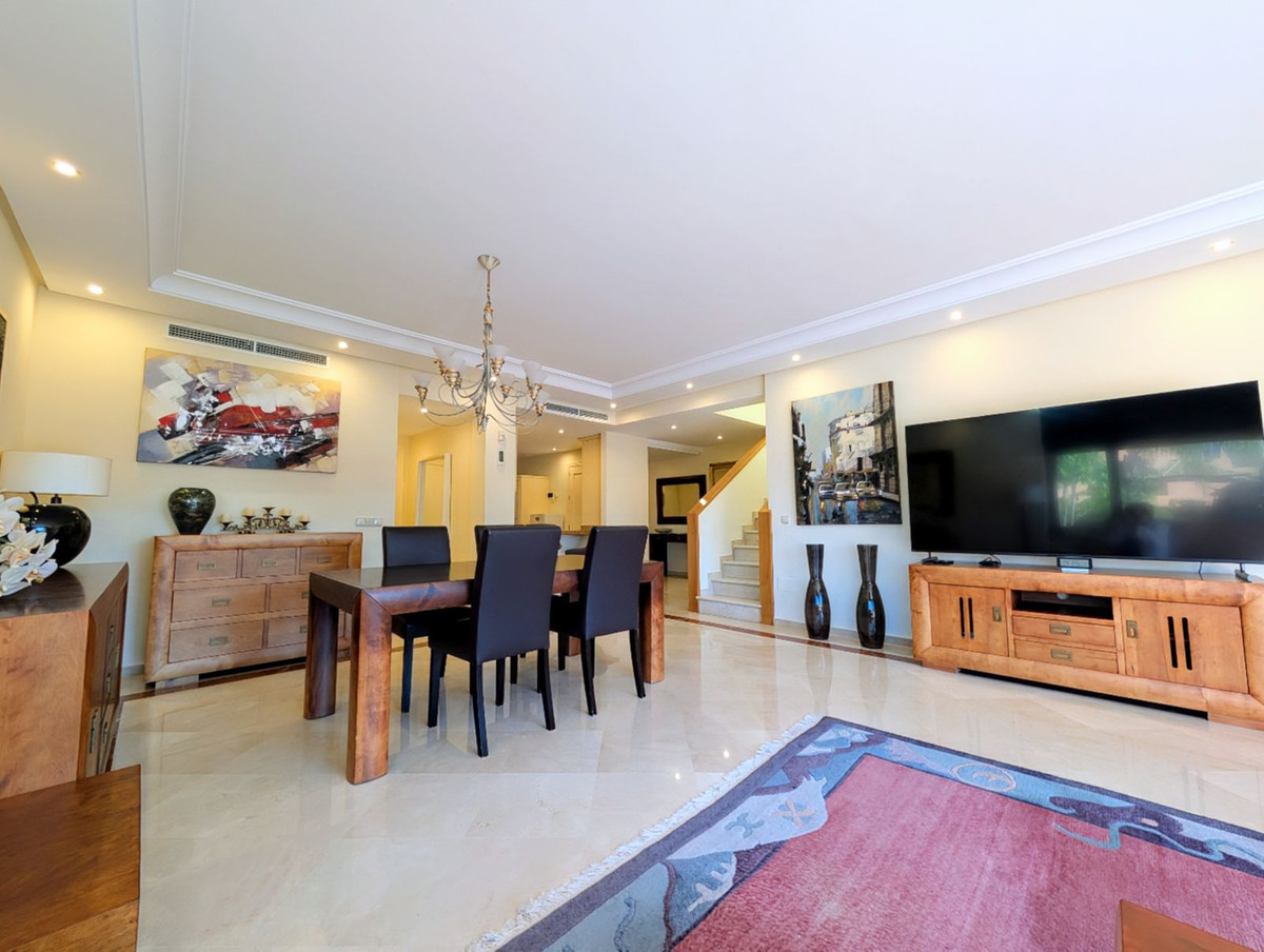 3 Bed Apartment for sale in New Golden Mile Costa Del Sol, Málaga, Spain