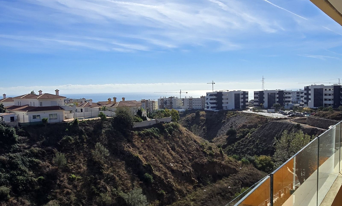 3 Bed Apartment for sale in Fuengirola Costa Del Sol, Málaga, Spain