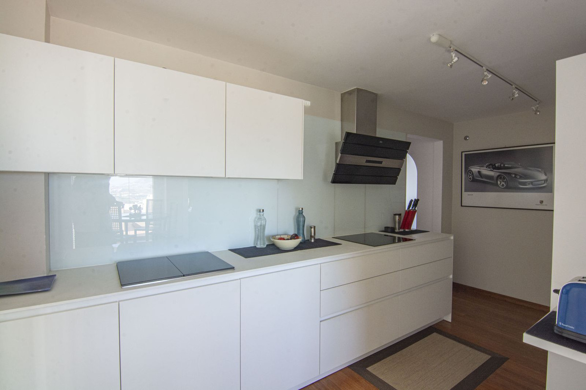 Se vende Apartamento Planta Media de 2 dormitorios en Costa Del Sol, Málaga, España