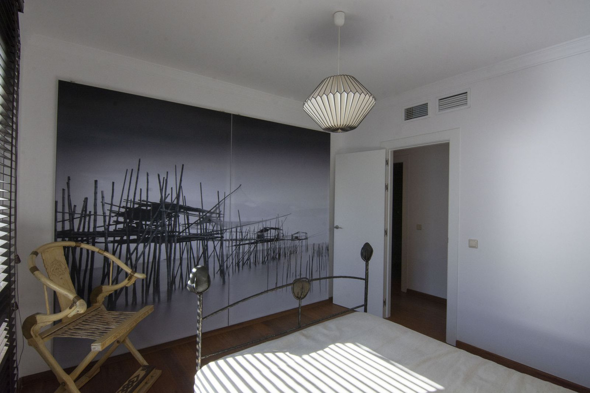 Se vende Apartamento Planta Media de 2 dormitorios en Costa Del Sol, Málaga, España