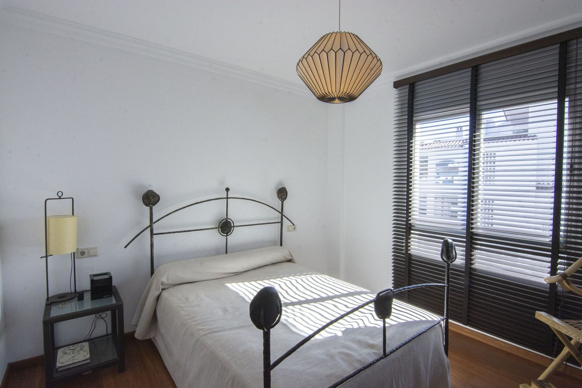 Se vende Apartamento Planta Media de 2 dormitorios en Costa Del Sol, Málaga, España