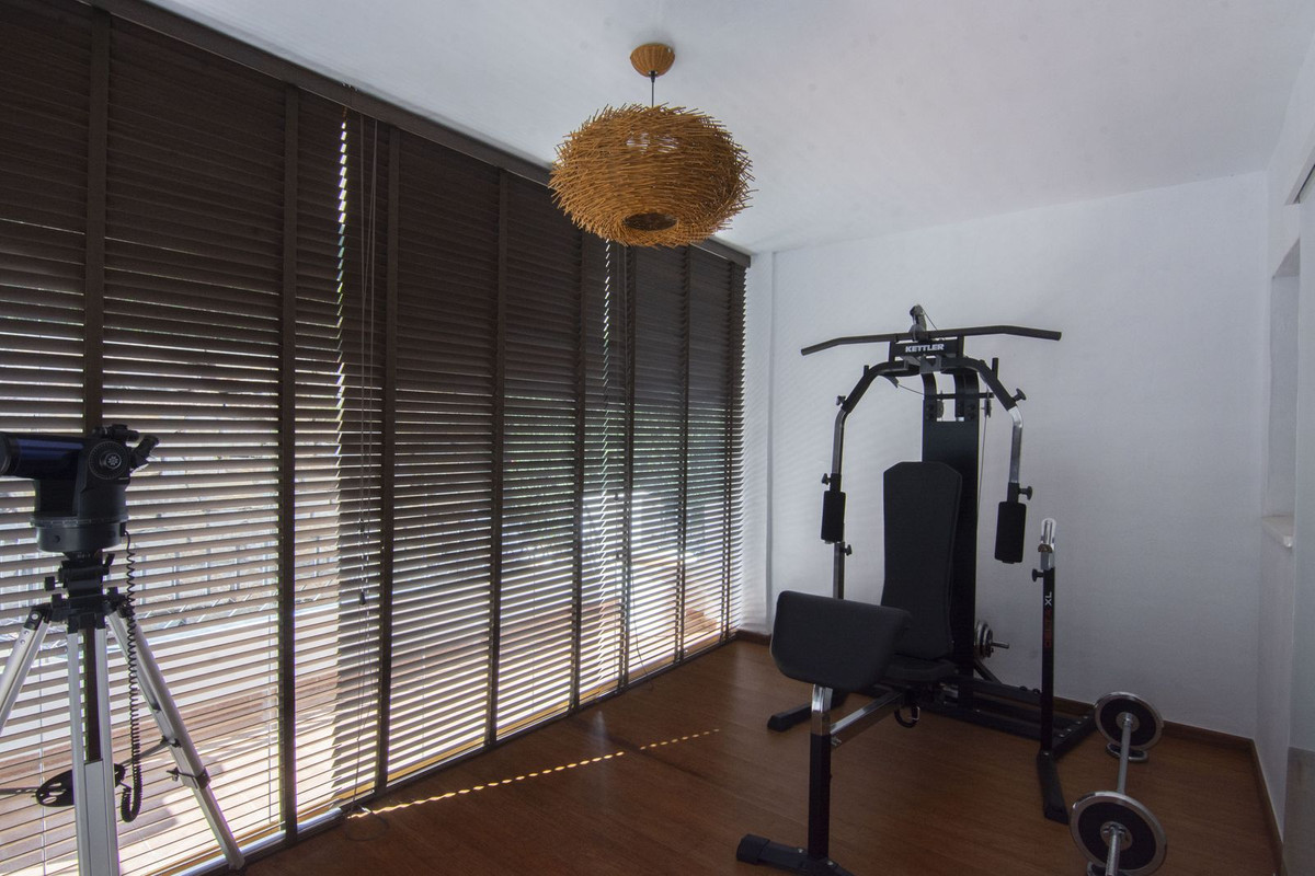 Se vende Apartamento Planta Media de 2 dormitorios en Costa Del Sol, Málaga, España