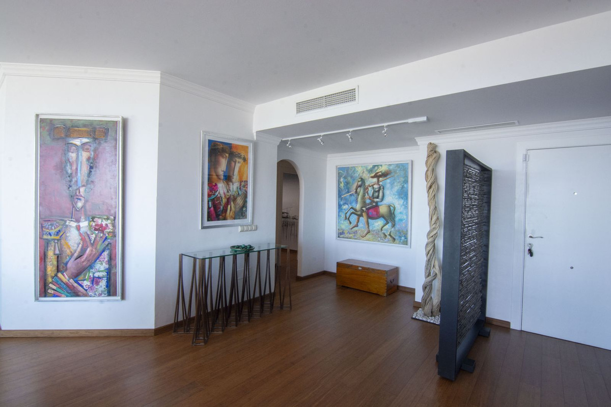 Se vende Apartamento Planta Media de 2 dormitorios en Costa Del Sol, Málaga, España