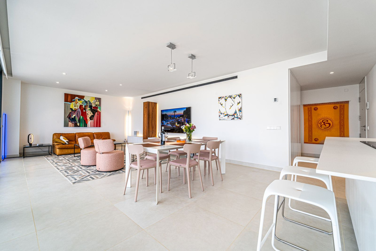 3 Bed Apartment for sale in Fuengirola Costa Del Sol, Málaga, Spain