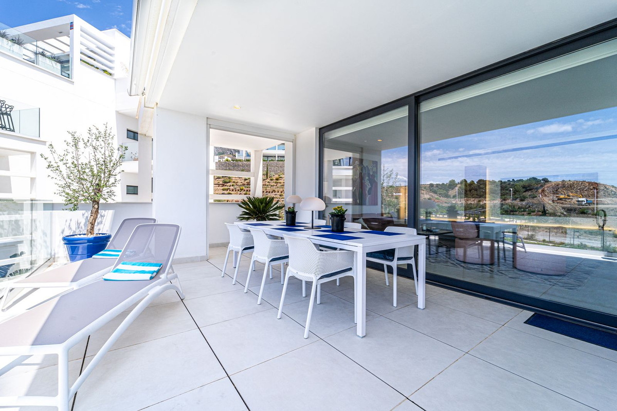 3 Bed Apartment for sale in Fuengirola Costa Del Sol, Málaga, Spain