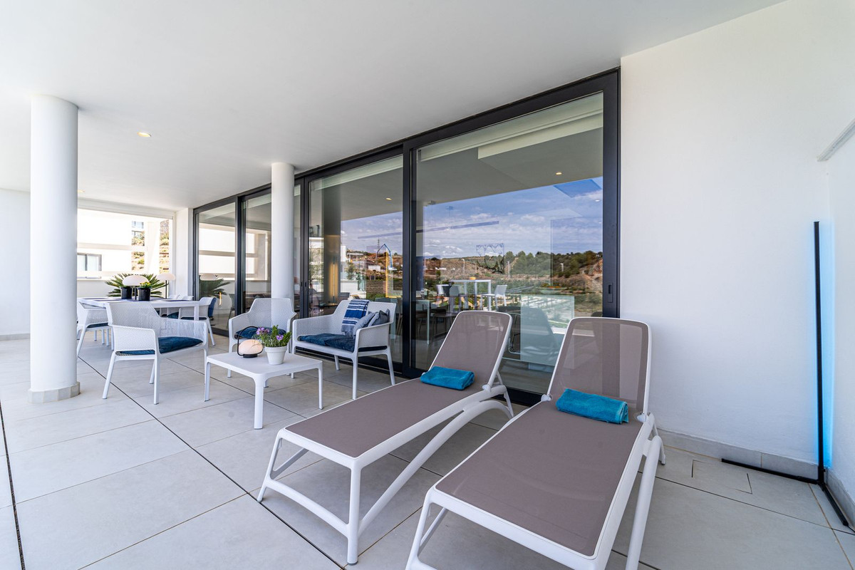 3 Bed Apartment for sale in Fuengirola Costa Del Sol, Málaga, Spain