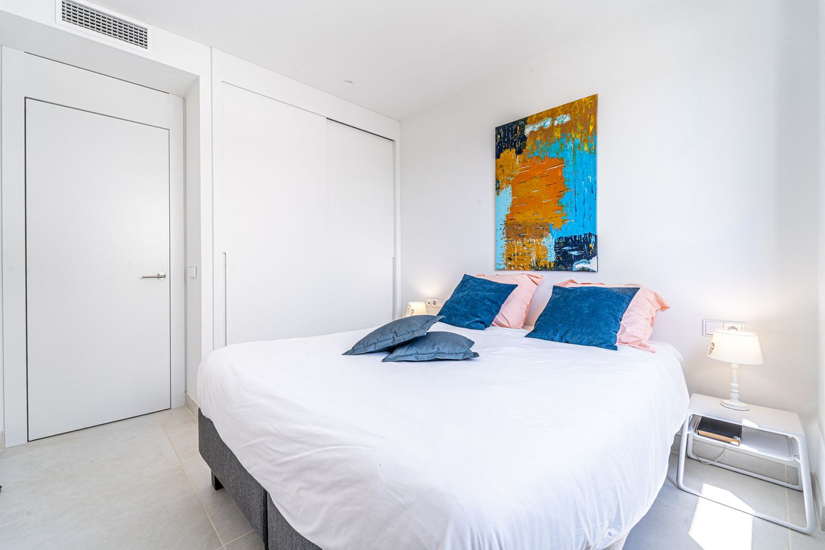 3 Bed Apartment for sale in Fuengirola Costa Del Sol, Málaga, Spain