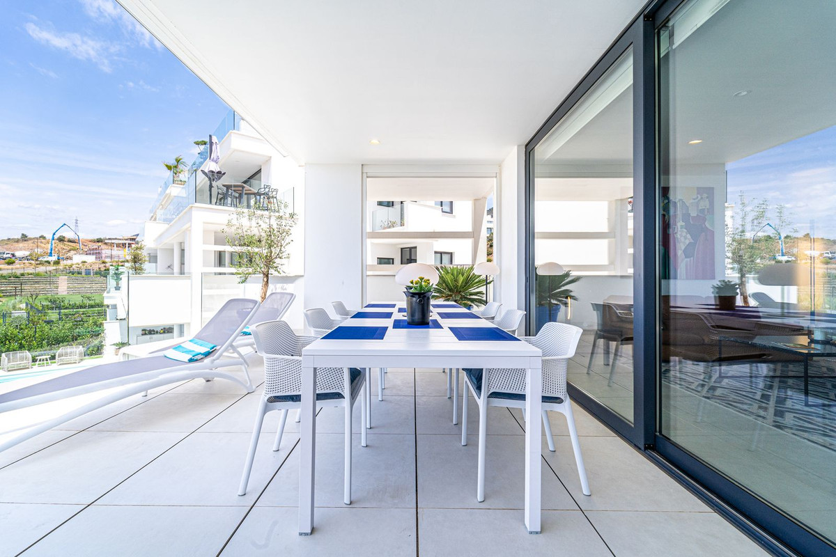 3 Bed Apartment for sale in Fuengirola Costa Del Sol, Málaga, Spain
