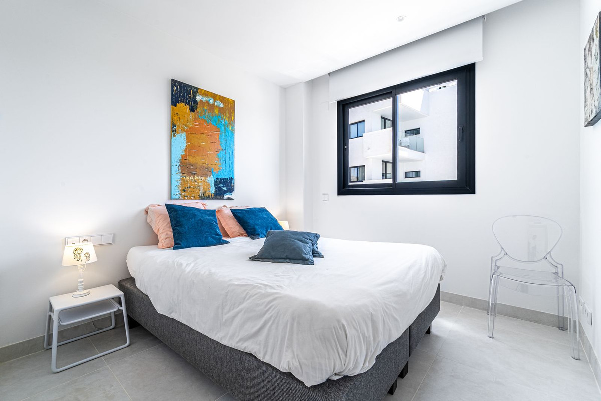 3 Bed Apartment for sale in Fuengirola Costa Del Sol, Málaga, Spain