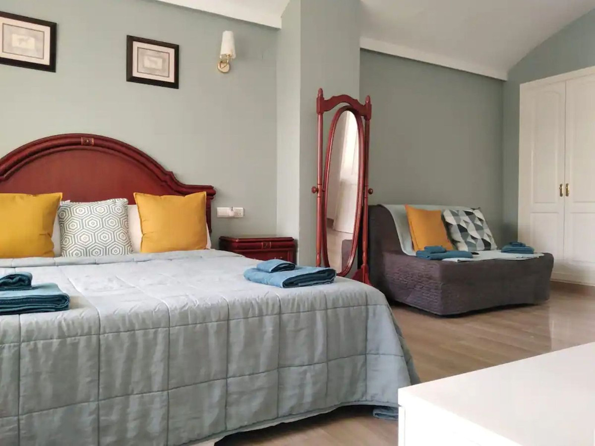 3 Bed Apartment for sale in Benalmadena Costa Costa Del Sol, Málaga, Spain