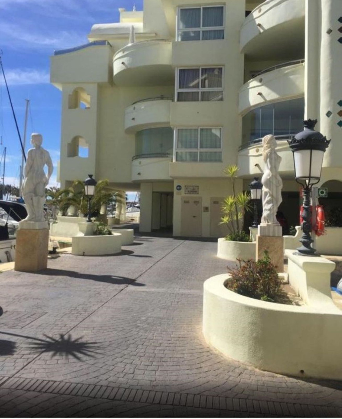 3 Bed Apartment for sale in Benalmadena Costa Costa Del Sol, Málaga, Spain