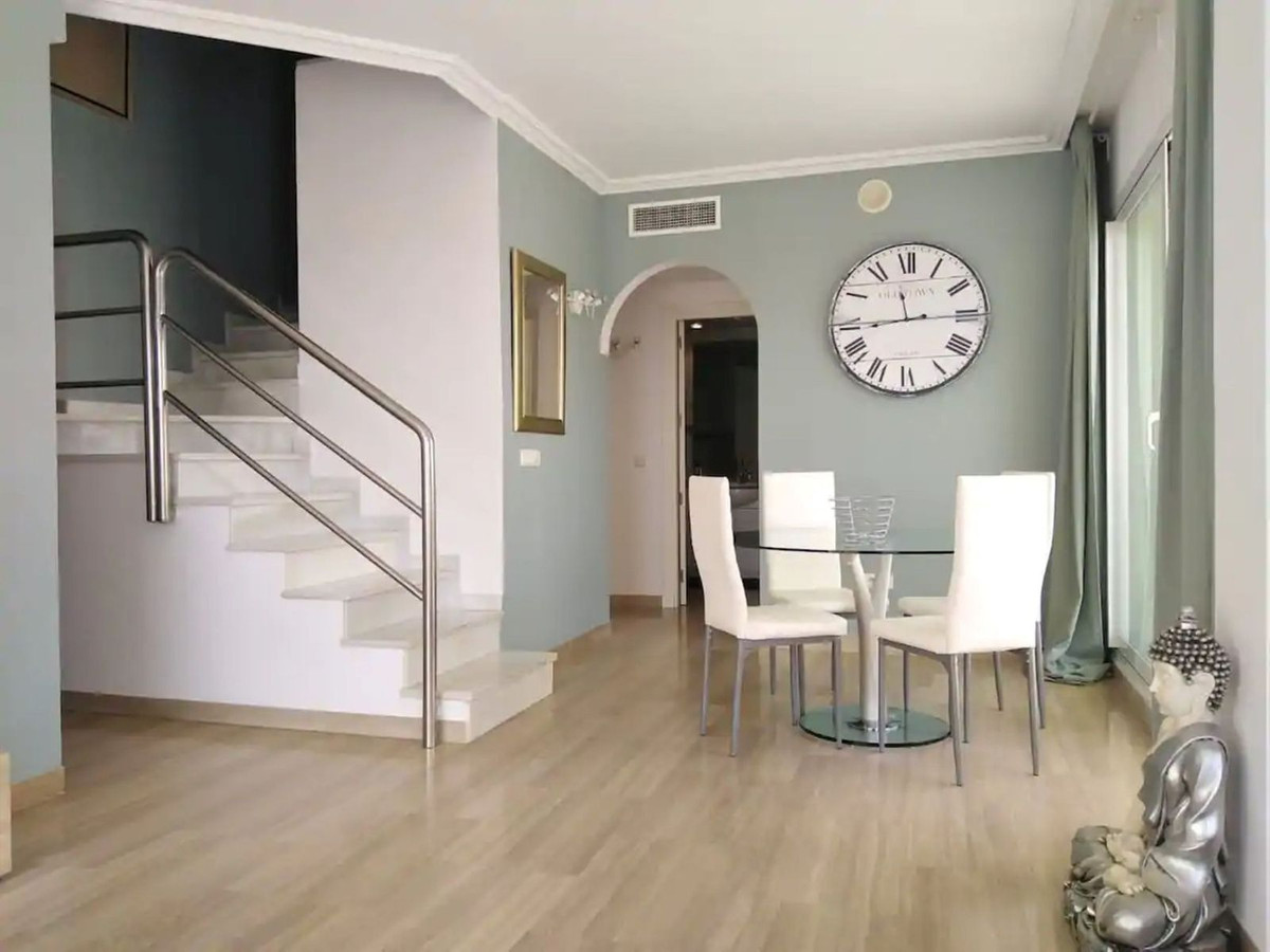 3 Bed Apartment for sale in Benalmadena Costa Costa Del Sol, Málaga, Spain