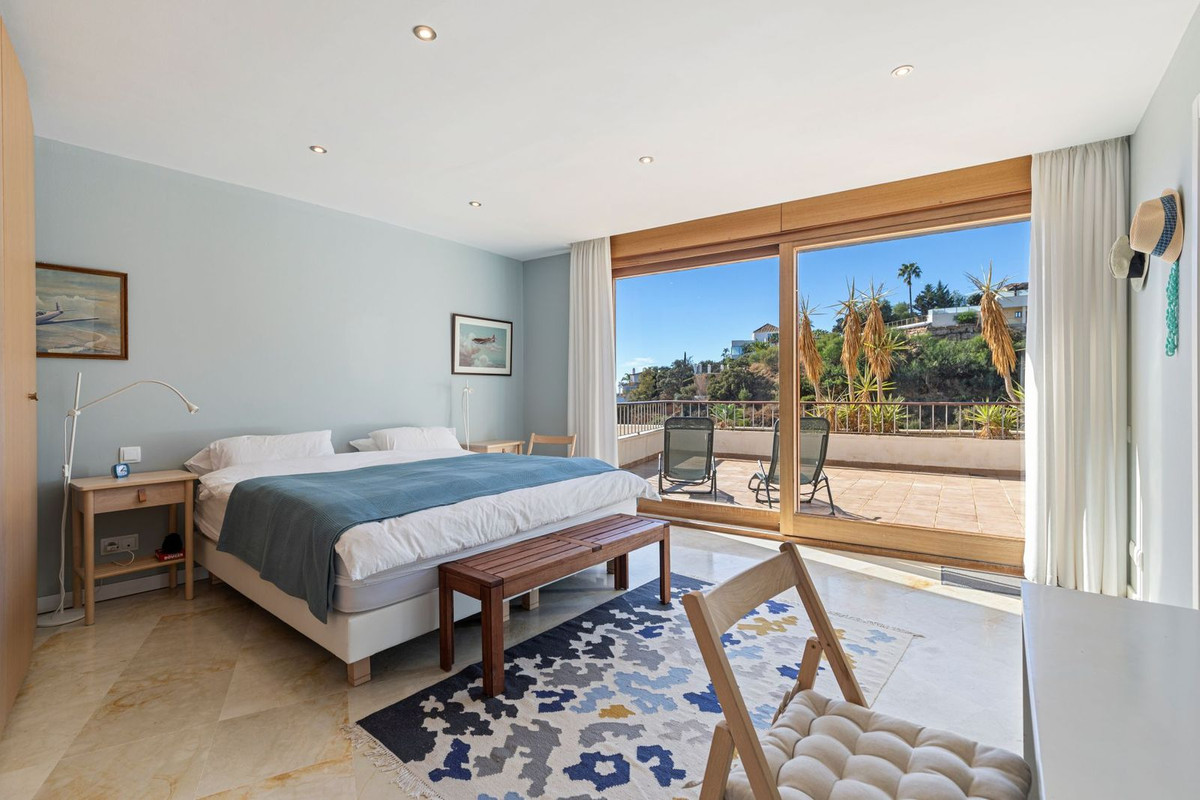 3 Bed Apartment for sale in Altos De Los Monteros Costa Del Sol, Málaga, Spain